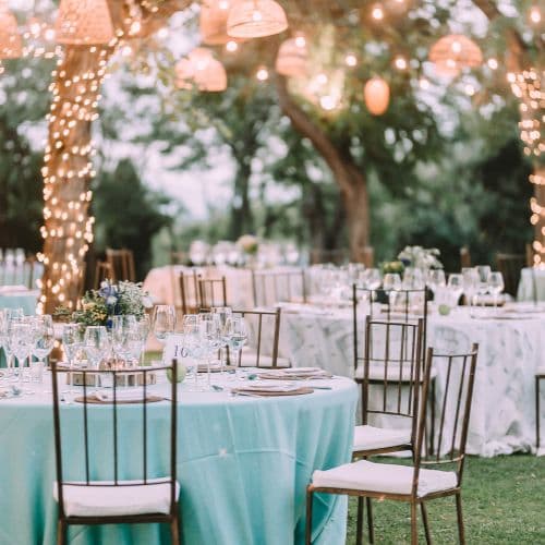Intimate-Celebrations-in-Familiar-Spaces