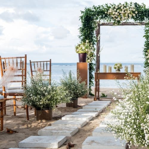 Local-and-Overseas-Destination-Weddings